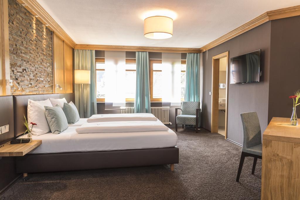 Hotel & Restaurant Becher Donzdorf Екстер'єр фото